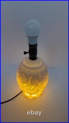 Aladdin G-187 Uranium Glass Alacite Leaf Pattern Lamp UV Reactive Glows 1939