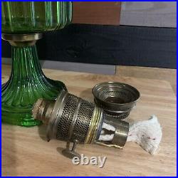 Aladdin Green Corinthian Oil Lamp With Complete B Burner