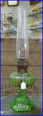 Aladdin Green Glass Oil / Kerosene Lamp Cathedral Nu-Type Model B, Complete, EUC