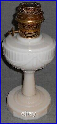 Aladdin KEROSENE Oil Lamp 1940's LINCOLN DRAPE PATTERN No Chimney
