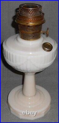 Aladdin KEROSENE Oil Lamp 1940's LINCOLN DRAPE PATTERN No Chimney