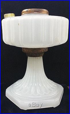 Aladdin Kerosene 1936 White Moonstone Corinthian Lamp