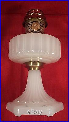 Aladdin Kerosene Model B-110 White Moonstone Corinthian Lamp Excellent Condition
