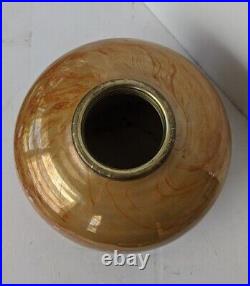 Aladdin Kerosene Oil Glazed Ceramic Shelf Lamp. Model 23 with Aladdin Globe