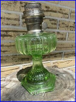 Aladdin Kerosene Oil Lamp Corinthian Vaseline Green Nu-Type Model B Burner Glows