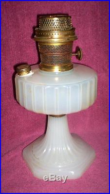 Aladdin Lamp Corinthian B-114 Moonstone 1935-1936 With Brass B Nu-type Nu-burner