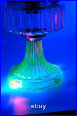 Aladdin Lamp Corinthian Clear On Green With Globe And Wick Cleaner Fluorescent G