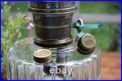 Aladdin Lamp Corinthian Clear On Green With Globe And Wick Cleaner Fluorescent G