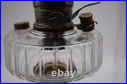 Aladdin Lamp Corinthian Clear On Green With Globe And Wick Cleaner Fluorescent G