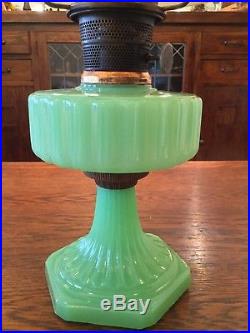 Aladdin Lamp Corinthian Green Moonstone B-115 A 1935-36 Vintage