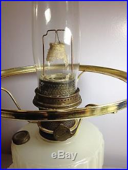 Aladdin Lamp Corinthian White Moonstone Font & Black Glass Base Complete Set