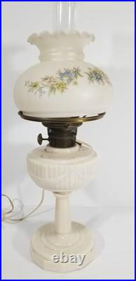 Aladdin Lincoln drape cream alacite glass oil lamp with shade electrified vtg