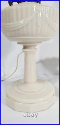 Aladdin Lincoln drape cream alacite glass oil lamp with shade electrified vtg