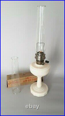 Aladdin Mantle Lamp Alacite and 2 Aladdin Chimmey Oil Kerosene