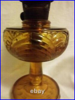 Aladdin Mantle Lamp Company amber Glass Kerosene Crystal Lincoln Drape Tall