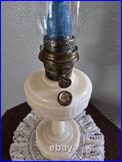 Aladdin Mod B Uranium Alacite Lincoln Drape Milk Glass Kerosene Oil Lamp Vintage