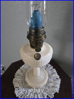 Aladdin Mod B Uranium Alacite Lincoln Drape Milk Glass Kerosene Oil Lamp Vintage