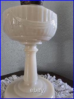 Aladdin Mod B Uranium Alacite Lincoln Drape Milk Glass Kerosene Oil Lamp Vintage