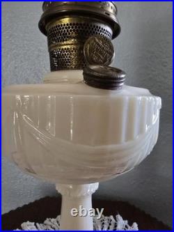 Aladdin Mod B Uranium Alacite Lincoln Drape Milk Glass Kerosene Oil Lamp Vintage