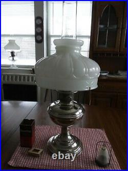 Aladdin Model 11 Oil Lamp with Bonnet and Mantle