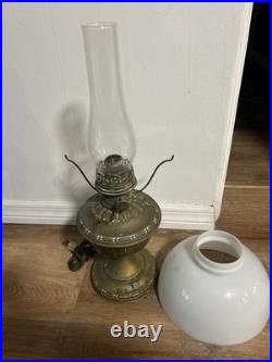 Aladdin Model 7 Kerosene Brass Table Lamp with Original Tripod