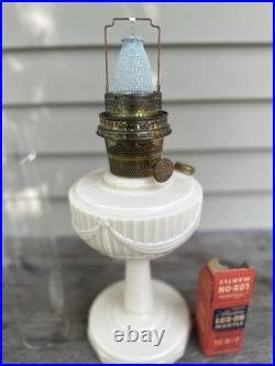 Aladdin Model B Alacite Lincoln Drape Milk Glass Kerosene Oil Lamp Vintage