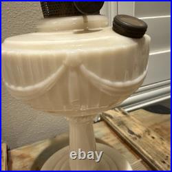 Aladdin Model B Alacite Lincoln Drape Milk Glass Kerosene Oil Lamp Vintage