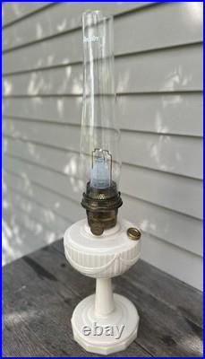 Aladdin Model B Alacite Lincoln Drape Milk Glass Kerosene Oil Lamp Vintage
