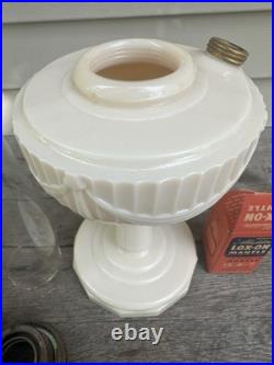 Aladdin Model B Alacite Lincoln Drape Milk Glass Kerosene Oil Lamp Vintage
