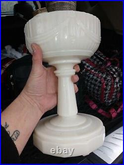 Aladdin Model B Alacite Lincoln Drape Oil Kerosene Table Lamp, Excellent Cond