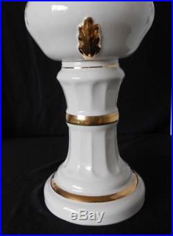 Aladdin Model B Ceramic Table Lamp Model B-25 Victoria Mfg. 1947 Nice Gold Bands