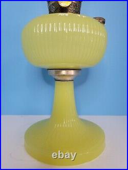 Aladdin Model B Yellow Moonstone Vertique Kerosene Oil Lamp 1938 Antique Chimney