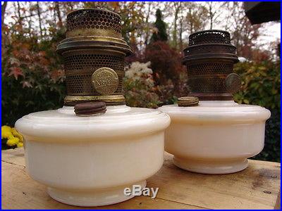 Aladdin Nu-Type B Cream Alacite Ring Foot Glass Font Lamp Oil Lot VTG Moonstone