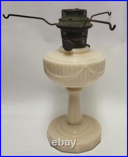 Aladdin Nu-Type Model B Alacite Kerosene Oil Lamp