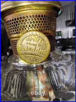 Aladdin Nu-Type Model B light yellow Washington Drape Oil Lamp