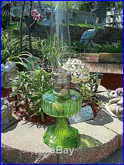 Aladdin Nu-type Model B Burner Green Corinthian Kerosene/oil Lampcomplete