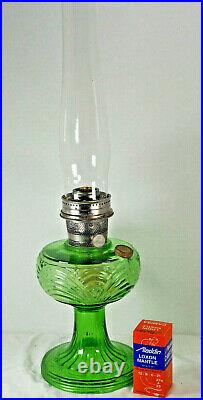 Aladdin Oil Lamp 1939 Green crystal Rnd base Washington Drape Model B-40 UV Glo