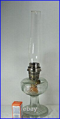Aladdin Oil Lamp 1939 clear crystal Rnd base short Washington Drape Model B-39