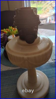 Aladdin Oil Lamp Lincoln Drape, Antique NuType Model B. Cream Alacite Aladdin Oil Lamp Lincoln Drape, Antique NuType Model B. Cream Alacite