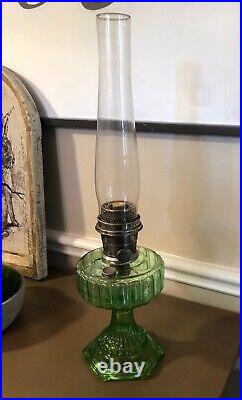 Aladdin Oil Lamp Olive Green Crystal Cathedral Model 108 Circa 1934