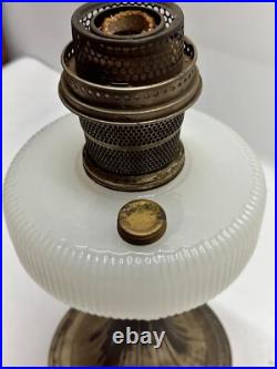 Aladdin Oil Lamp Queen Model B B96 White Moonstone, Silver Plated Base Nutype