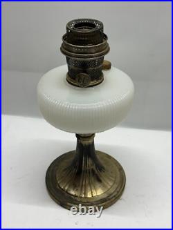 Aladdin Oil Lamp Queen Model B B96 White Moonstone, Silver Plated Base Nutype