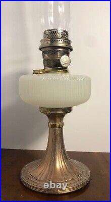 Aladdin Oil Lamp Queen with White Moonstone Font Model B-95 Circa 1937-1939