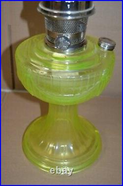 Aladdin Oil Lamp Yellow Vaseline Glowing Glass Lincoln Drape with No. 23 Burner