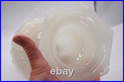 Aladdin Pastel White No 110 Moonstone Cathedrial Oil Lamp & Burner