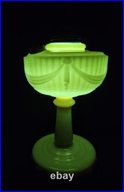 Aladdin Pre War Alactite Model B Tall Lincoln Drape Oil Lamp With Original Shade