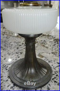 Aladdin QUEEN White Moonstone Glass Kerosene Oil Lamp Glass Vtg Antique