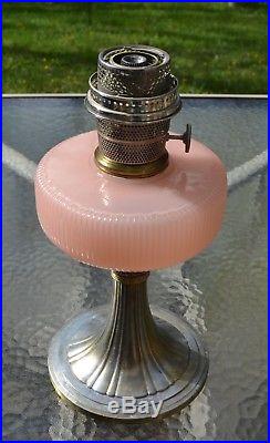 Aladdin Queen B-98 Rose Moonstone Vertique Kerosene Oil Lamp 1937 39