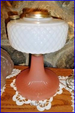 Aladdin Quilt 1937, Kerosene Lamp in White moonstone Font and Pink Ms. Foot
