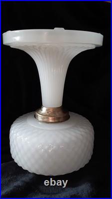 Aladdin Quilt B-85 White Moonstone 1937 Font Only